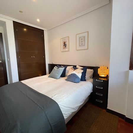 Atuaire Home Vivienda B Luminosa Parking Incluido En Plena Calle Comercial Burgo Eksteriør billede